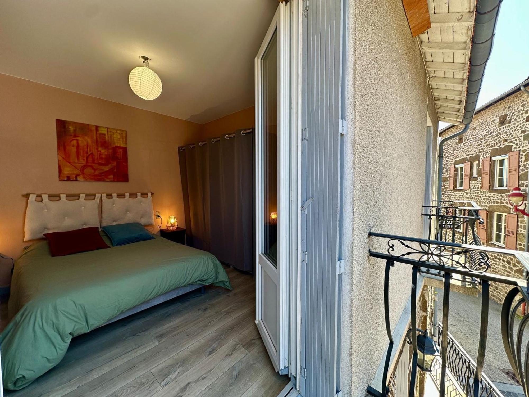 Holiday home Maison De Bourg Pres Du Chateau Polignac (Haute-Loire)